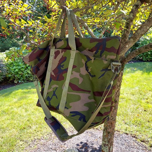 LL Bean Camo Adventure Large Duffle Bag Hunting Weekender Vacation Getaway Tote - Picture 5 of 14